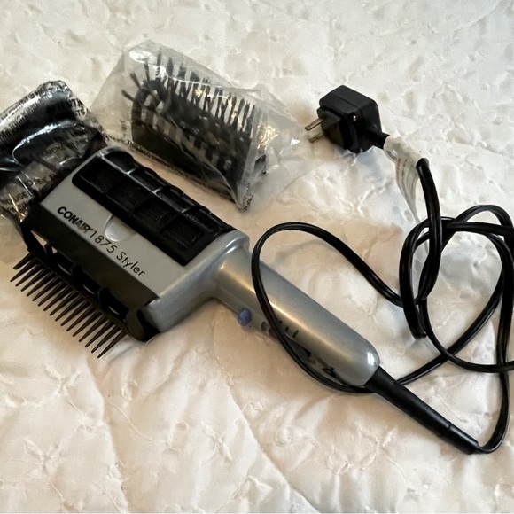 Conair 1875 Styler Blow Dryer with 3 attachments - Picture 5 of 5